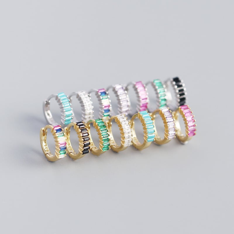 Orecchini a bottone in argento S925 con zirconi cubici e ganci in argento sterling